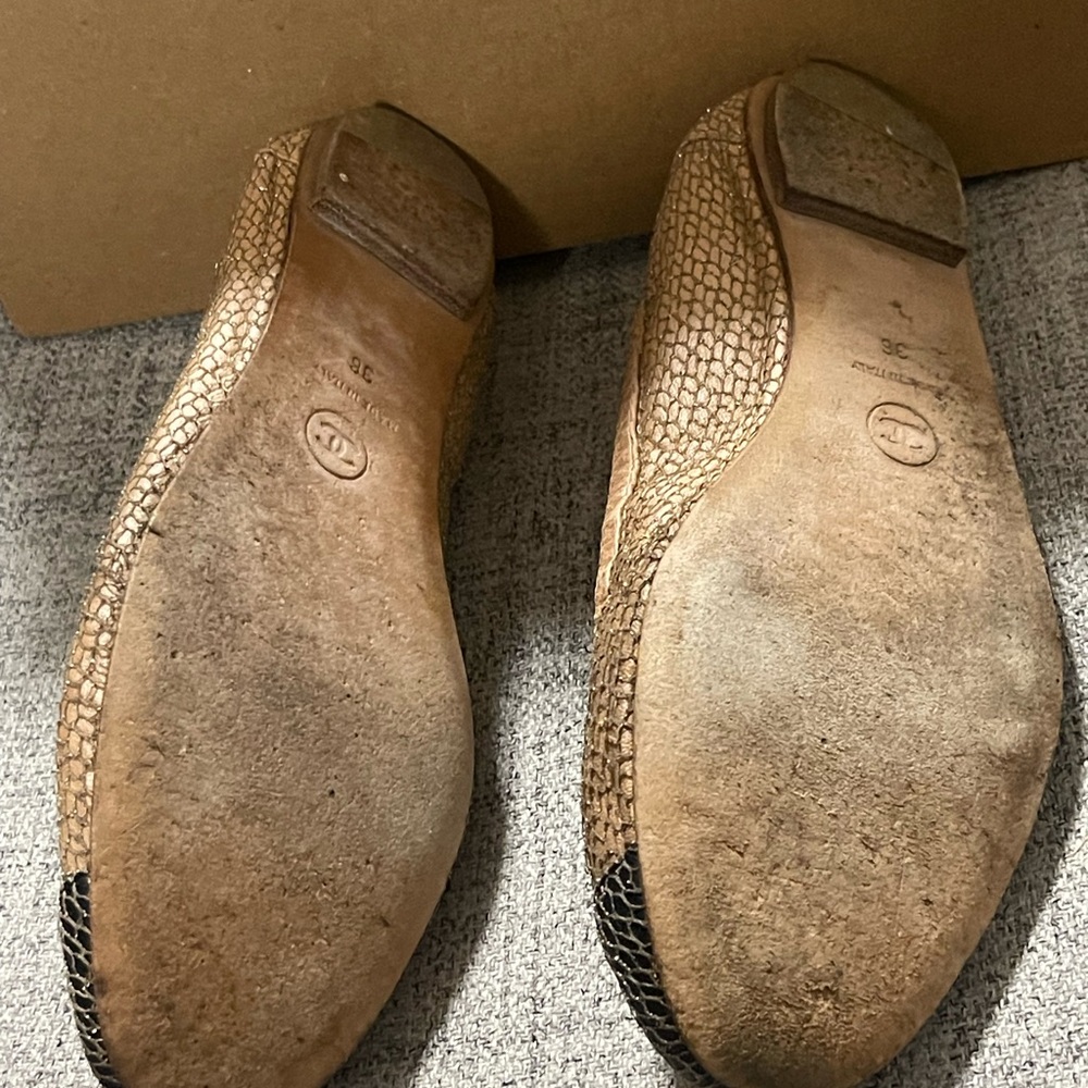 CHANEL Women's Brown and Black Textured Loafers - Picture 9 of 11